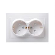 Розетка РСш12-3-КБ 2местн с з/к с защ штор 16А КВАРТА белый